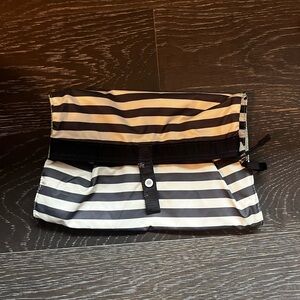 Lululemon cosmetic case